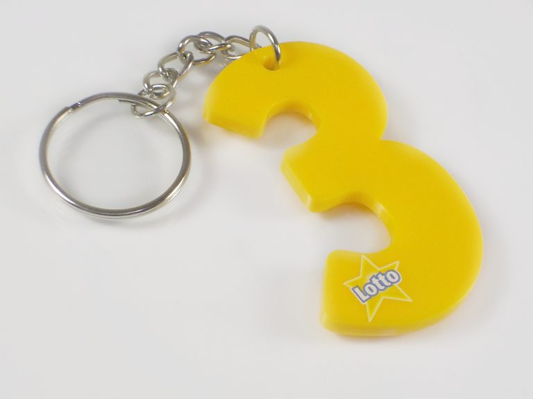 PLASTIC-Keychain-003